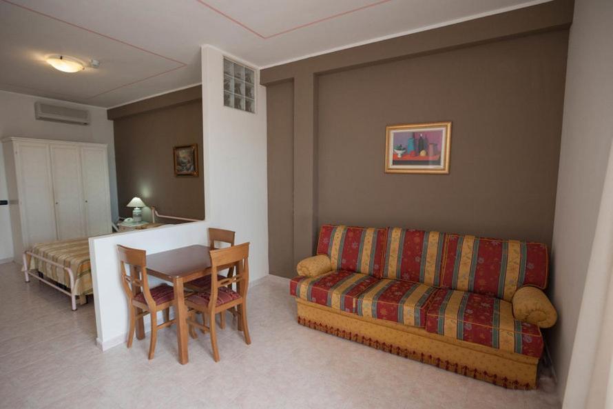 Hotel San Marco Alghero Bagian luar foto